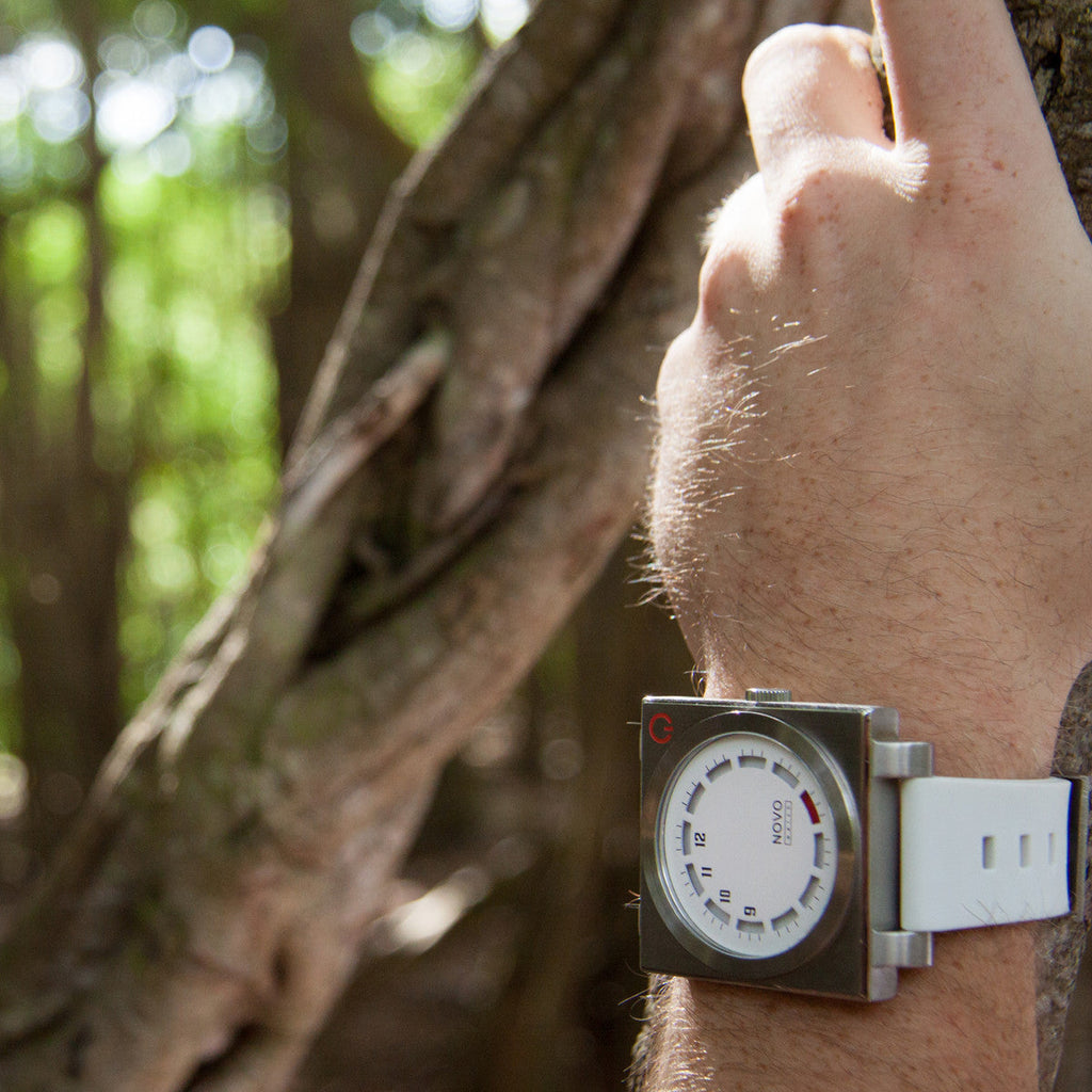 Unknown - Silver & White (Refurbished)